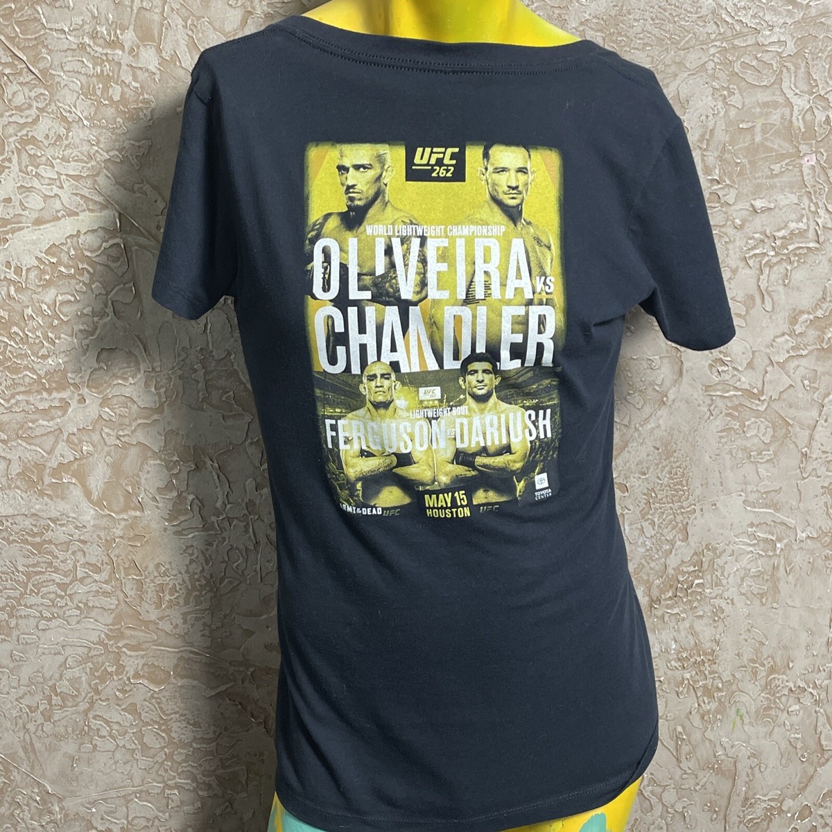 UFC 262 T Shirt XL MMA Fighting Charles Oliveira Michael Chandler