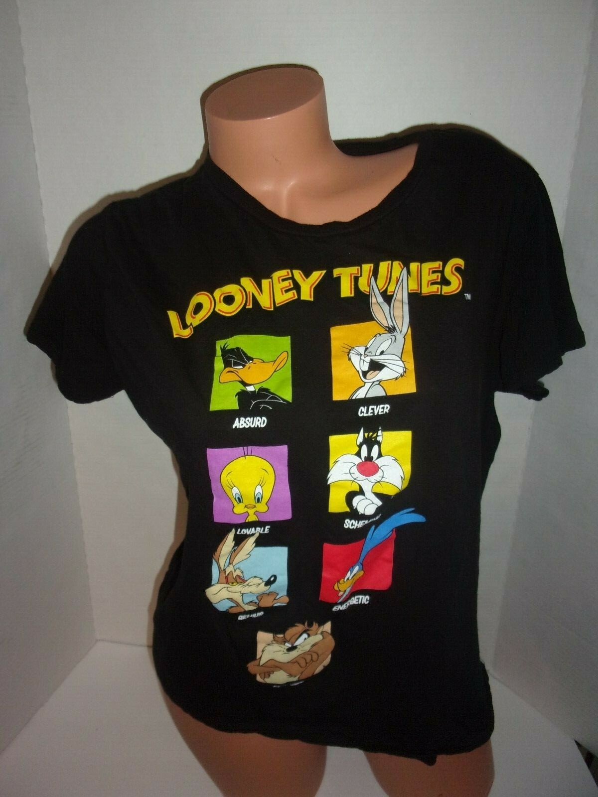 Looney Tunes graphic crop tee in size XL - vintage cartoon style