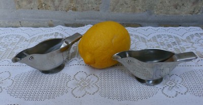 bird citrus squeezer