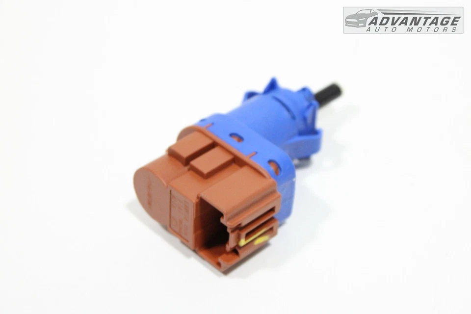 Jeep Compass 2017-2021 pedal freno lámpara de freno interruptor luz sensor de control OEM Foto 2 de 4