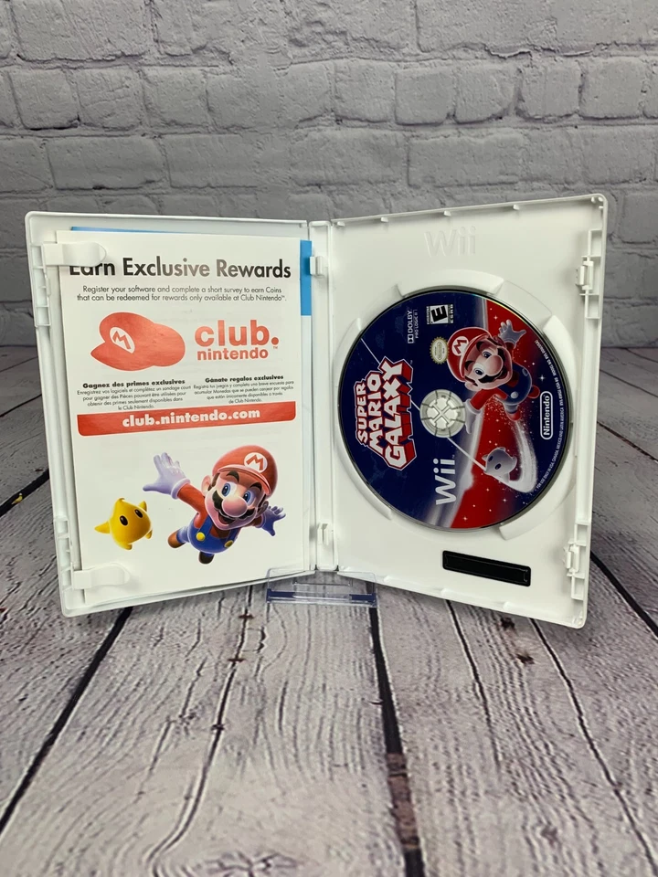 Super Mario Galaxy [Nintendo Selects](Nintendo Wii, 2011) CIB Complete VG Disc - Image 3 of 4