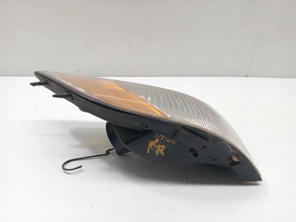 89-92 EAGLE SUMMIT 右侧旋转信号灯挡泥板安装原始设备制造商,116-58140R — 第 3/4 张图片