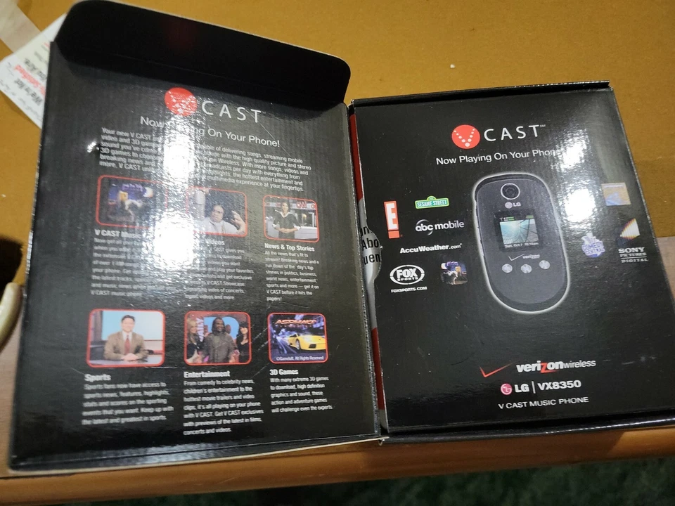 LG VX 8350 - Gray (Verizon) Cellular Phone - Image 3 of 4