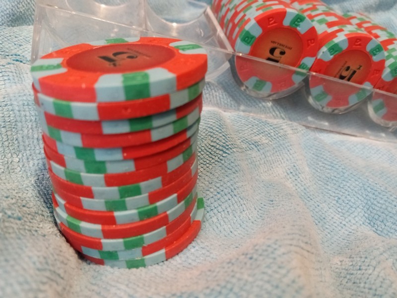74 Trademark Poker NexGEN Series PRO Classic Style Poker Chips Red $5 with rack