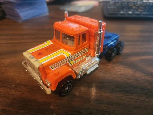 Vintage 1984 Bandai Super GoBots Stakks Japan Tonka Transformer