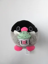 Zuru Snackles Series 2 Penelope Baskin Robbins Ice Cream Penguin 5" (Pre-Owned)