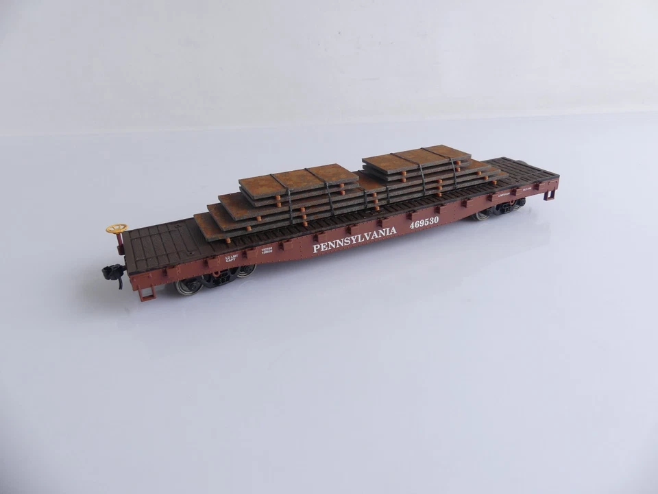 (2) EVEMODEL HO WAGON PLAT A BOGIES TYPE US + CHARGEMENT DE PLAQUES EN METAL - Photo 2/2