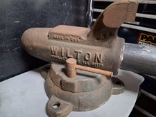 WILTON BULLET SWIVEL BASE 4” JAWS 28831 BENCH VISE