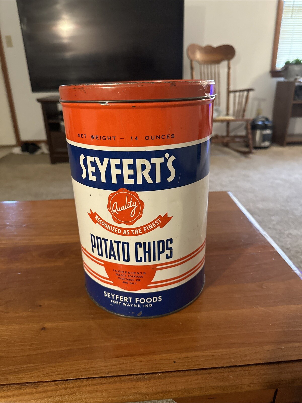 Vintage Seyfert's Potato Chips Metal Canister 14 oz Seyfert Foods Fort