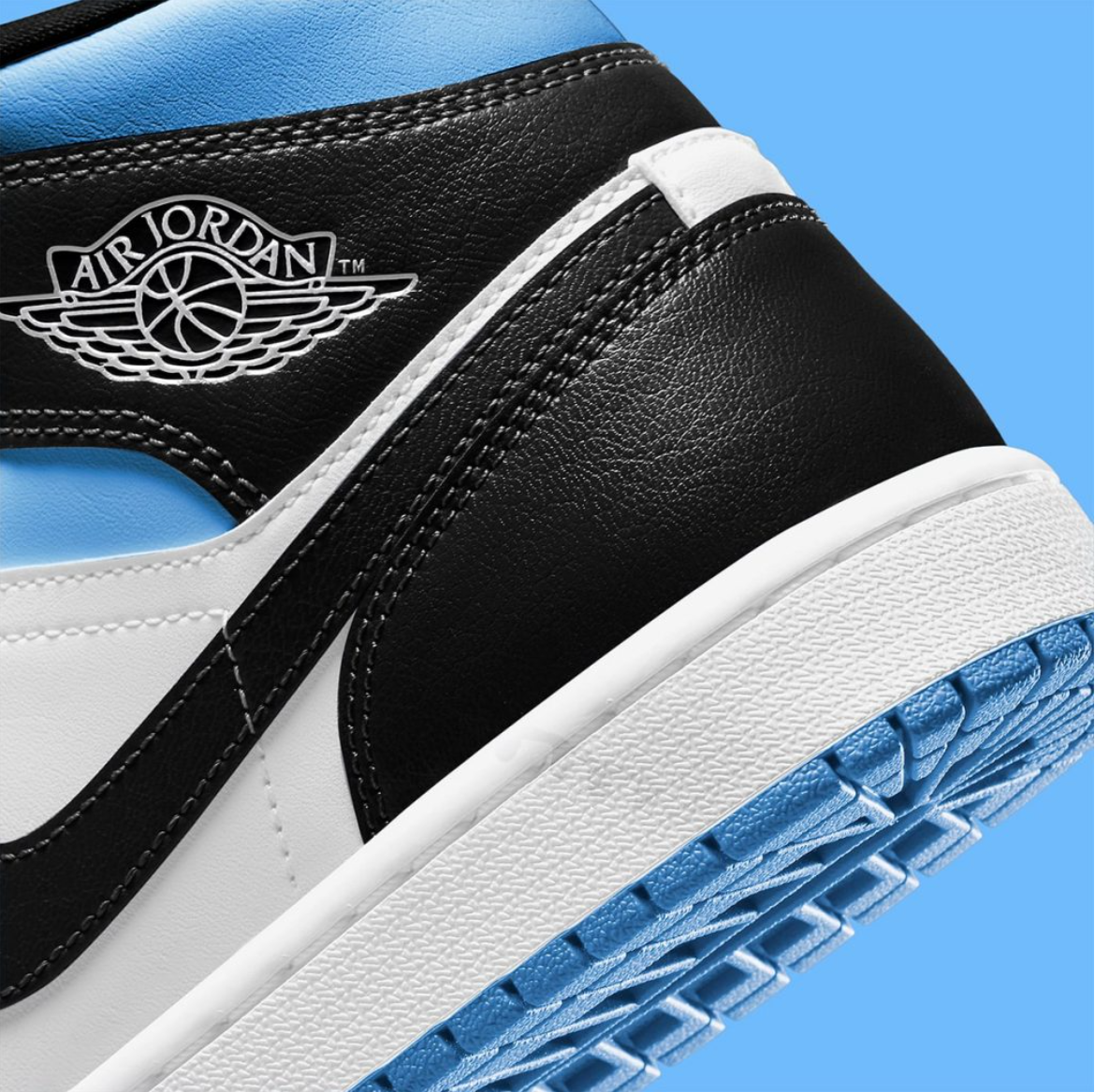 Nike Air Jordan 1 Mid University Blue Black UNC Men 9 / 10.5 Nike Air Jordan 1 Mid University Blue Black UNC Men 9 / 10.5
