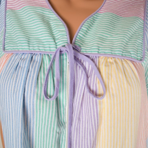 ๐ VTG EVELYN PEARSON Striped Pastel Cotton Blend Housecoat Robe Caftan Zip P - Picture 9 of 11