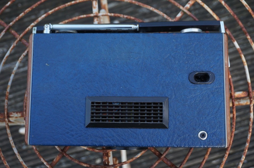 2 x Roberts Radios spares or repairs. Roberts R25 & Roberts R760 eBay