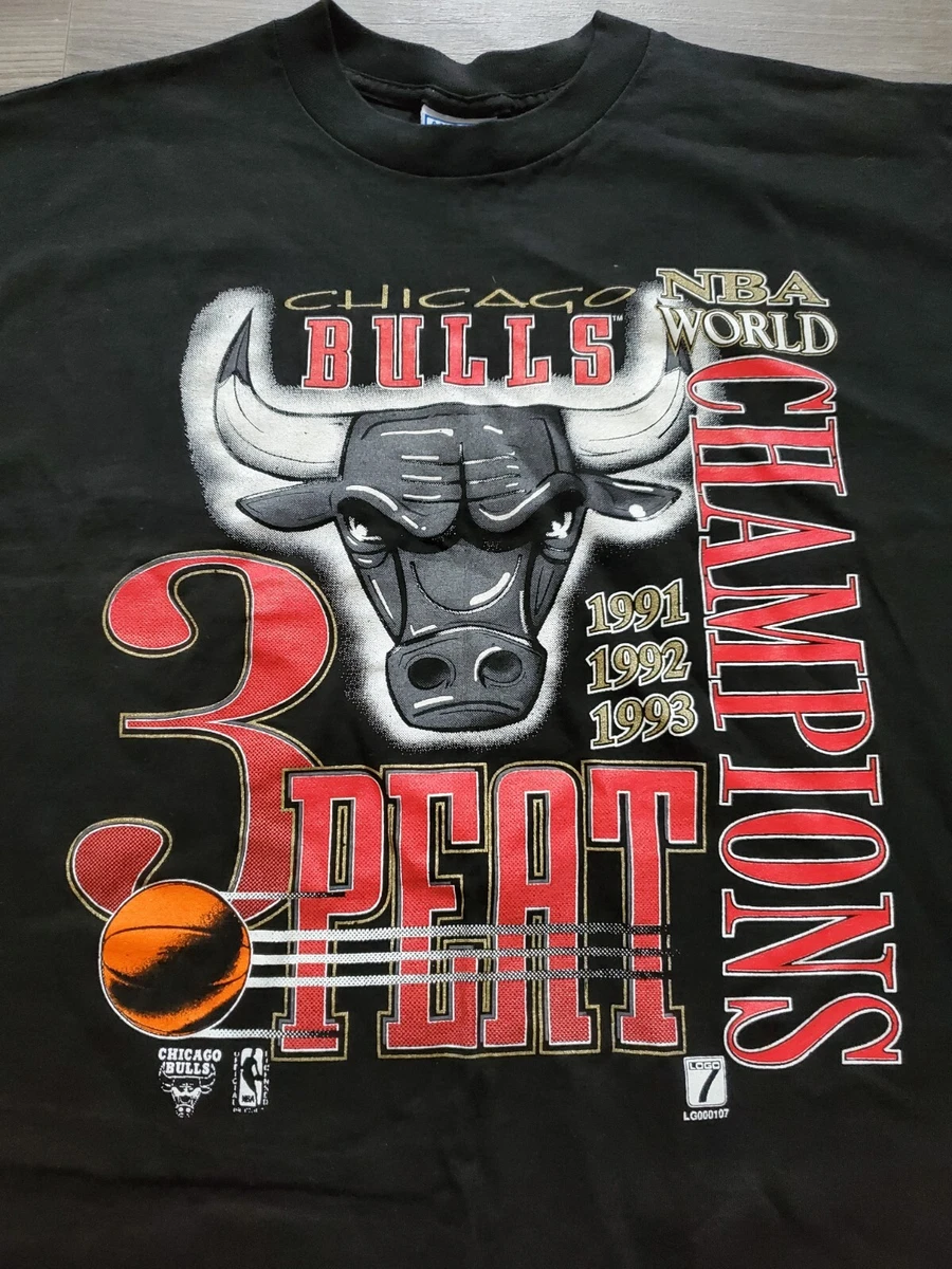 CHICAGO BULLS NBA © T-SHIRT