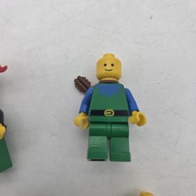 LEGO 6071 Forestmen's Crossing  Minifigures Accessories Forestwoman Torso Lot