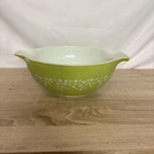 Pyrex #443Spring Blossom Crazy Daisy 2.5 qt mixing bowl