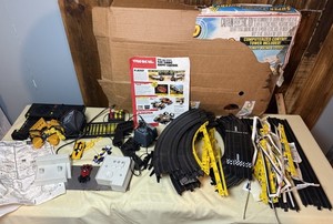 VINTAGE Tyco Super Sound Racing Slot Car set 1992 Formula 1 Track w/box COMPLETE