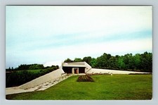 ND-North Dakota, Monument to Peace, Chapel, Peace Garden, Vintage Postcard