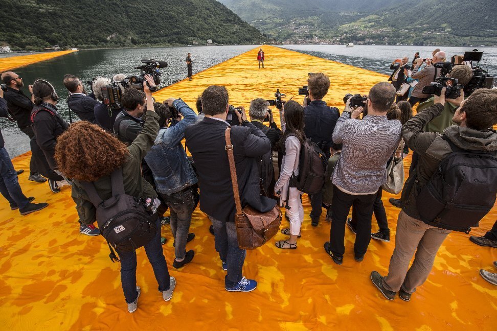Thumbnail - Christo - Walking On Water | Dvd | Deutsch, Englisch | 2019