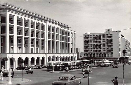 Angola - LUANDA - Almirante B. de Andrade Square - 第 1/2 張圖片