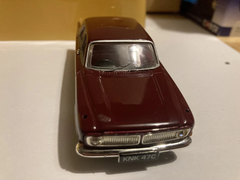 Vanguards VA46002 Maroon Ford Zephyr 6 Mk III 1:43 Scale Die Cast Model - Image 2 of 4