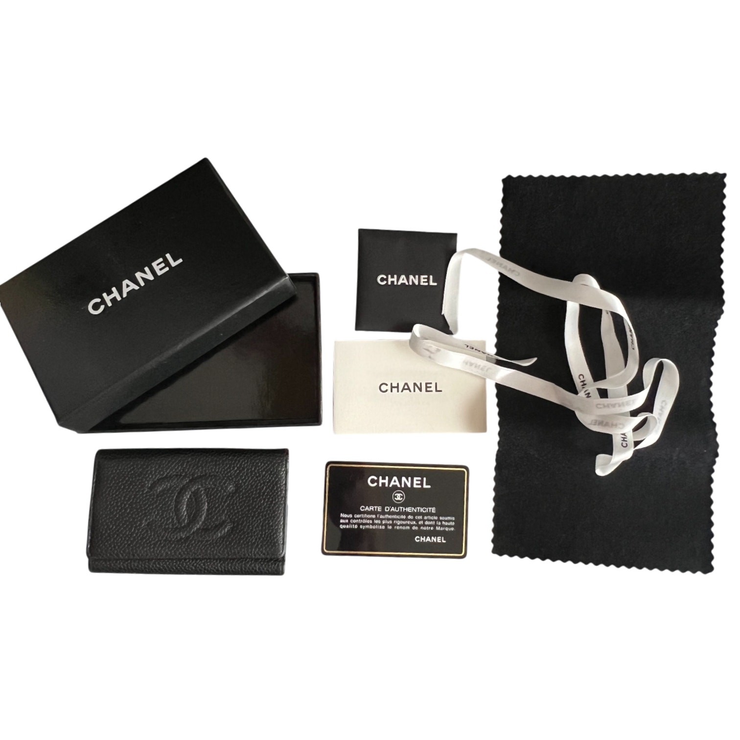 CHANEL Black Interlocking CC Logo Grained Calfski… - image 6