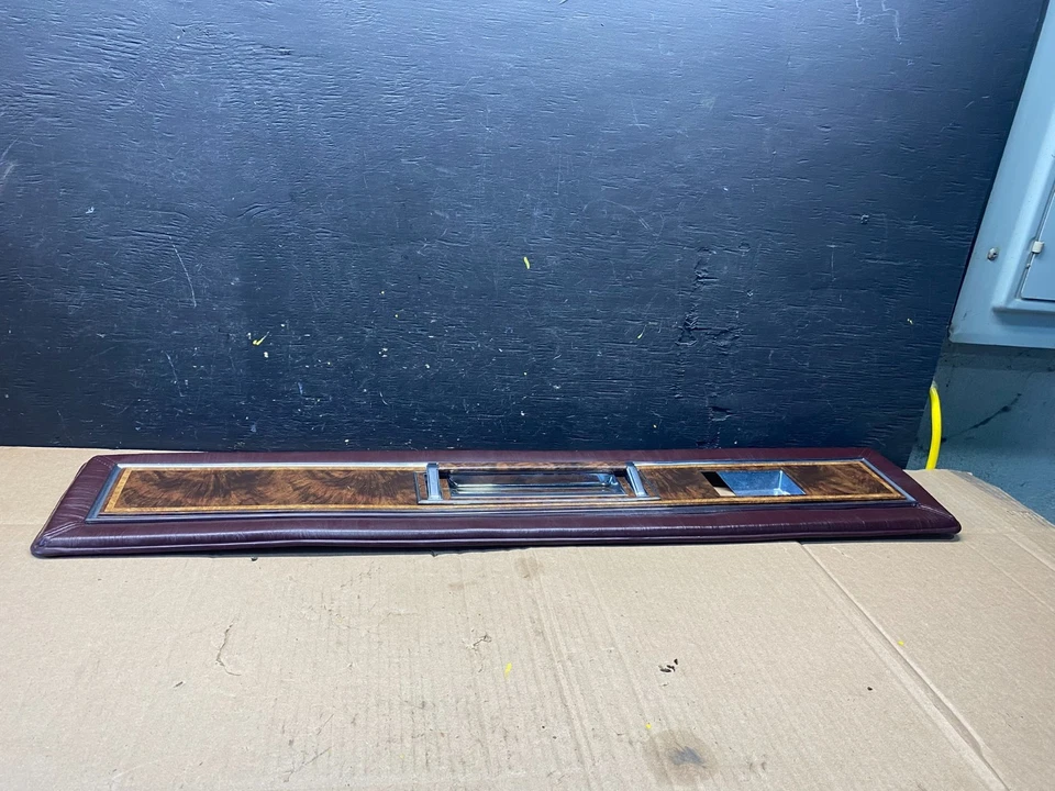 Panel de puerta lateral derecho del pasajero Oldsmobile Toronado 1981 a 1985 P2030 Foto 2 de 4