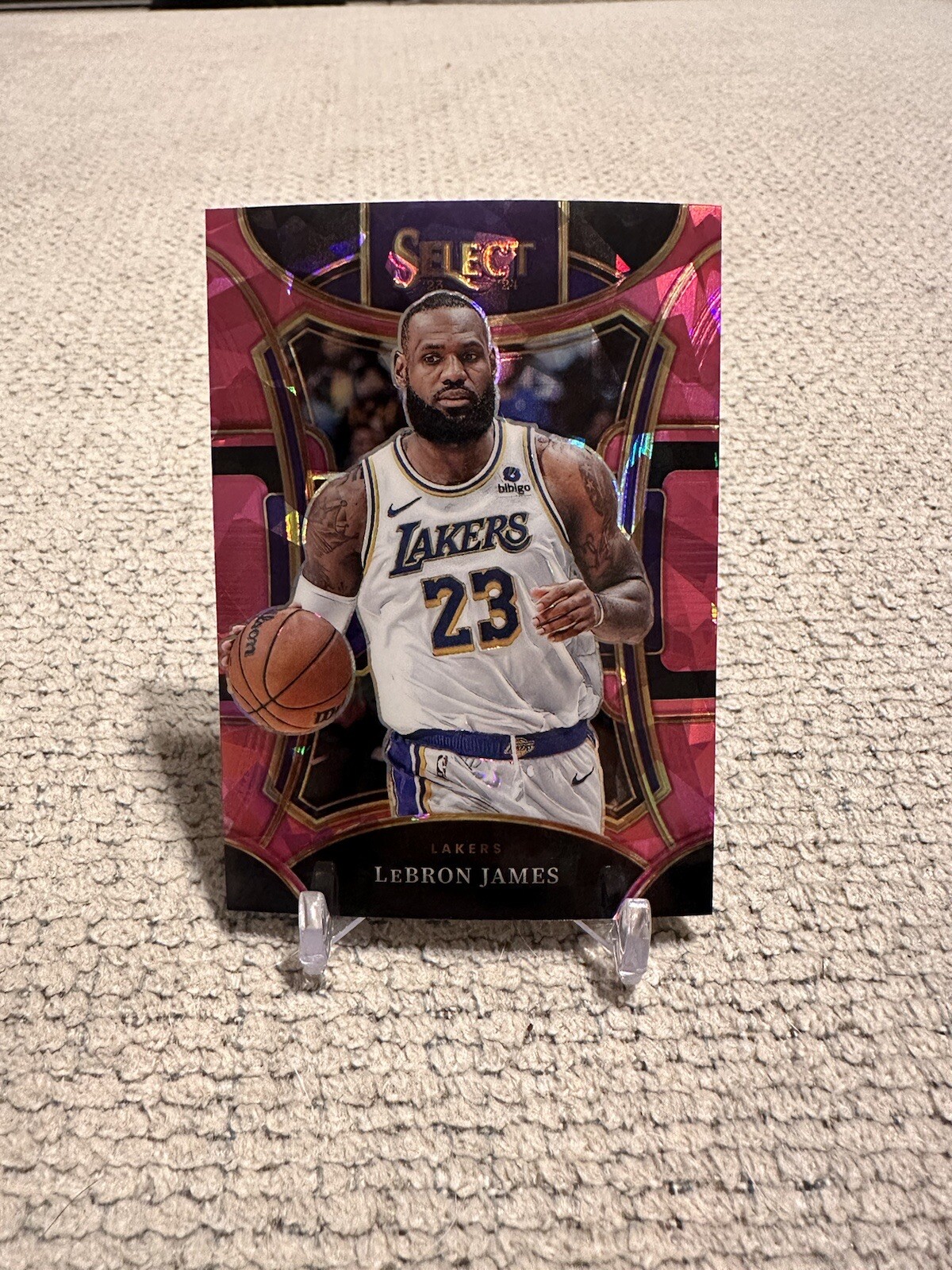 2023-24 Panini Select LeBron James Mezzanine Pink Cracked Ice Prizm 06/99 Lakers