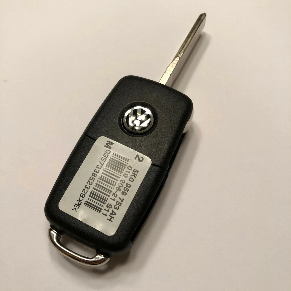 Unlocked OEM Volkswagen Keyless Remote 4B w/sticker Uncut OEM NBG010206T (SHP) - Image 4 of 4