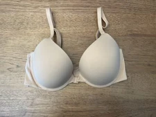 PINK Victoria's Secret Soft Beige 32D Wear Everywhere Push Up Front Close Bra
