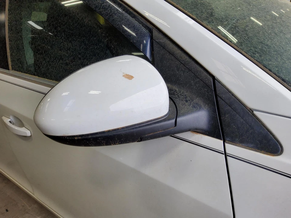 Espelho retrovisor interno central dianteiro usado serve: 2014 Chevrolet Cruze opt UE1 F - Imagem 3 de 4