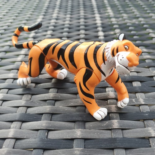 RARE Disney Store Aladdin Rajah Plastic Tiger Action Figure Toy