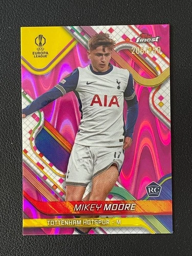Mikey Moore 2024-25 Topps Finest UEFA Pink Raywave /250 #59