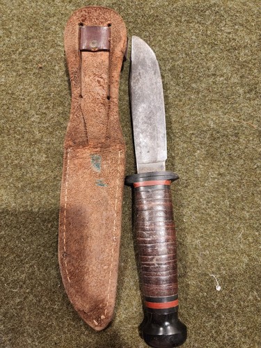 Used Vintage Kinfolks Fixed Blade Hunting Knife  & Sheath Blade