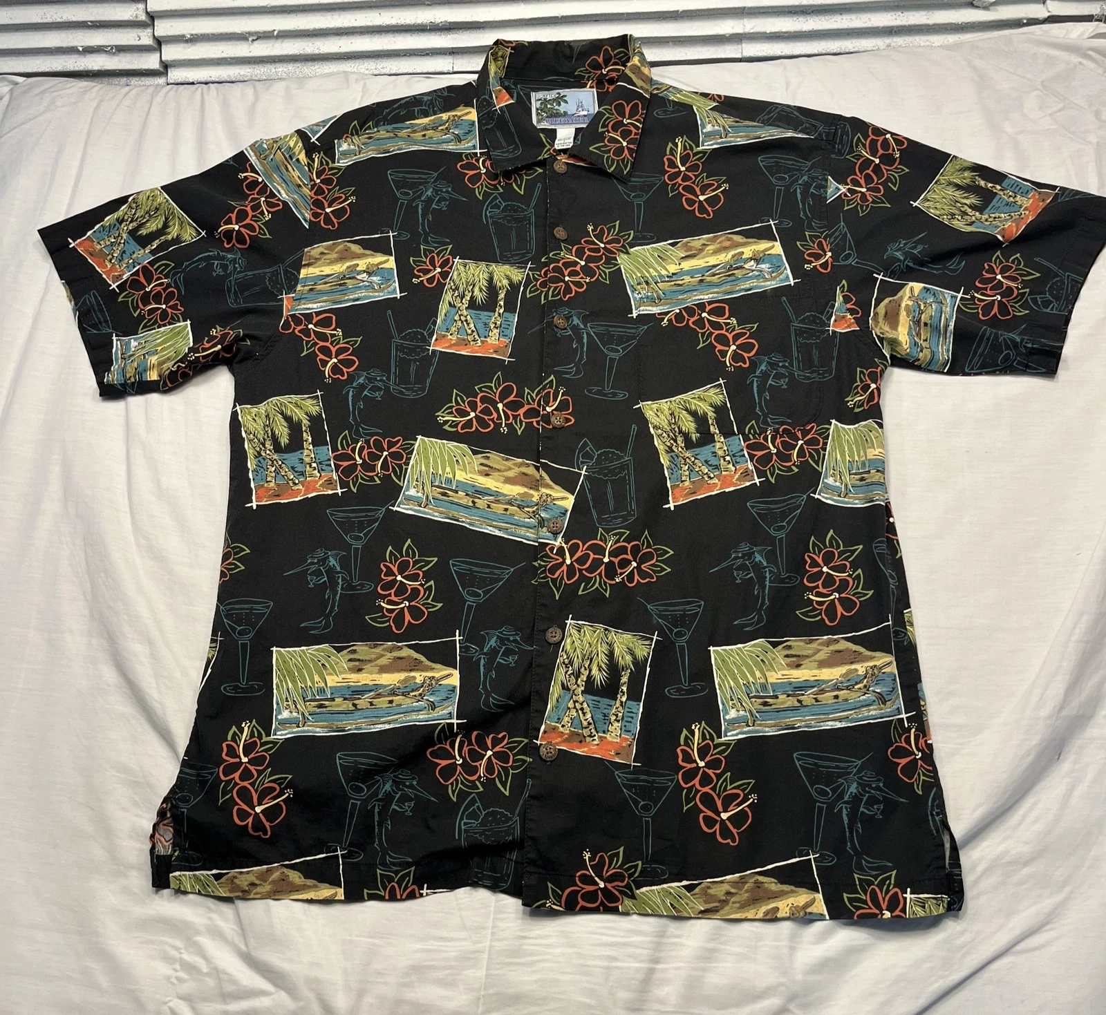 AFCO Bluewater Shirt Mens Large Black Hawaiian Floral Tropical Fishing USA