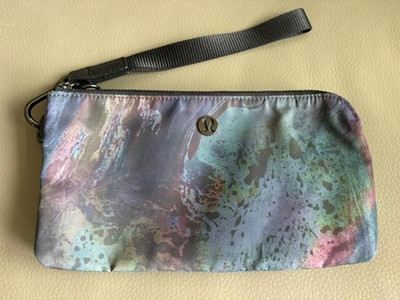 LULULEMON clutch wristlet pouch double zipper closure dark purple green blue