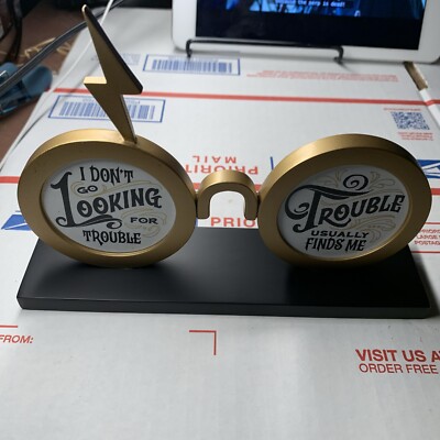Hallmark Harry Potter  Trouble Find Me  Glasses Sign