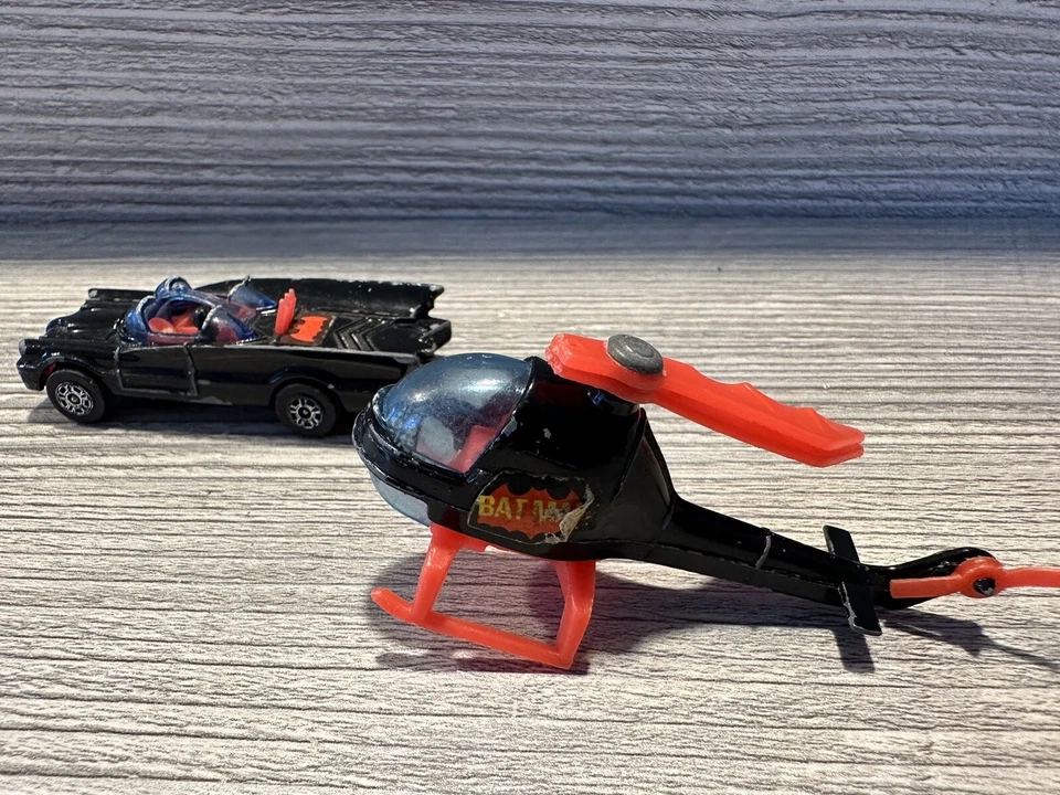 Corgi Junior Batman (Batmobile And helicopter) - Image 2 of 4