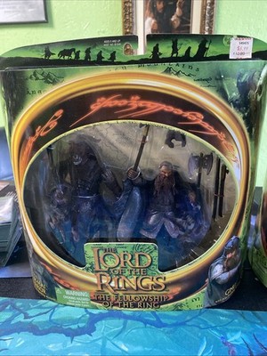 TOY BIZ Lord of the Rings GIMLI & URUK-HAI 6  Figure Set FELLOWSHIP 2001 NEW