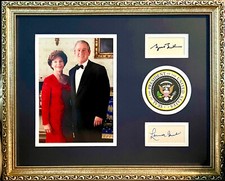 President George W. & Laura Bush Signed Framed Photo Display - JSA