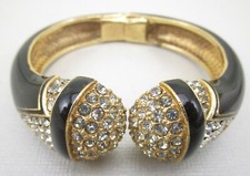 VINTAGE 1980S CINER REAL LOOK GOLD TONE ENAMEL RHINESTONE HINGED BRACELET