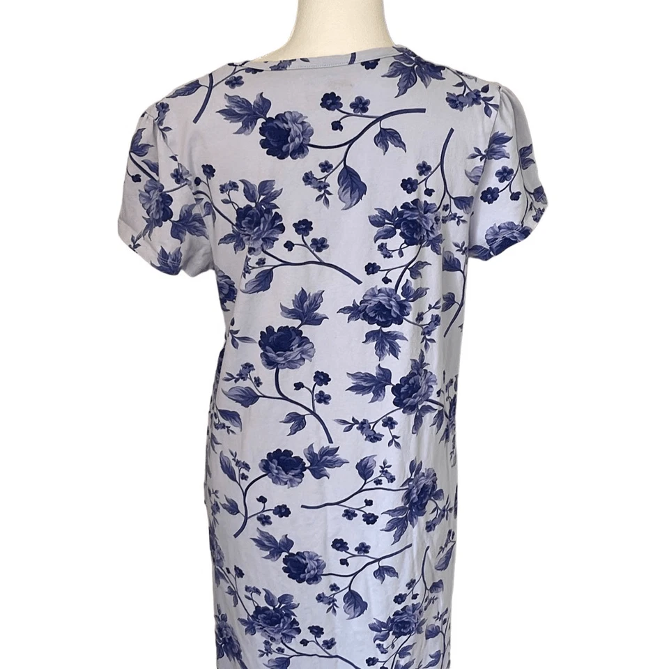 Camisa de dormir Gillian & O’Malley azul floral talla grande Foto 4 de 4