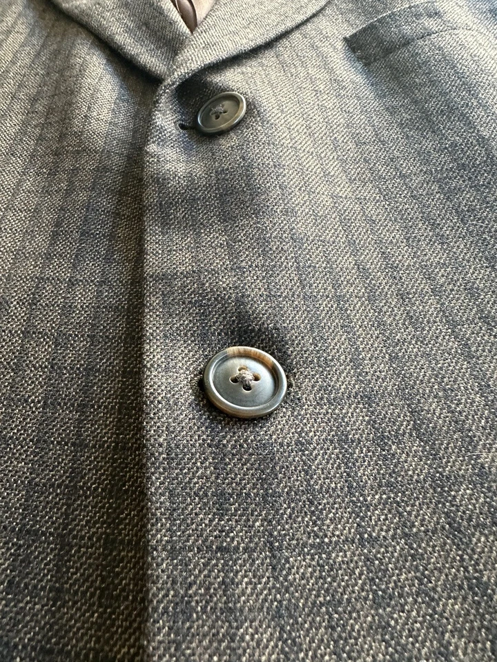 Arnold Brant Brown Plaid 44R 3 Button Cashmere Dual Vented Sport Coat - Image 2 of 4