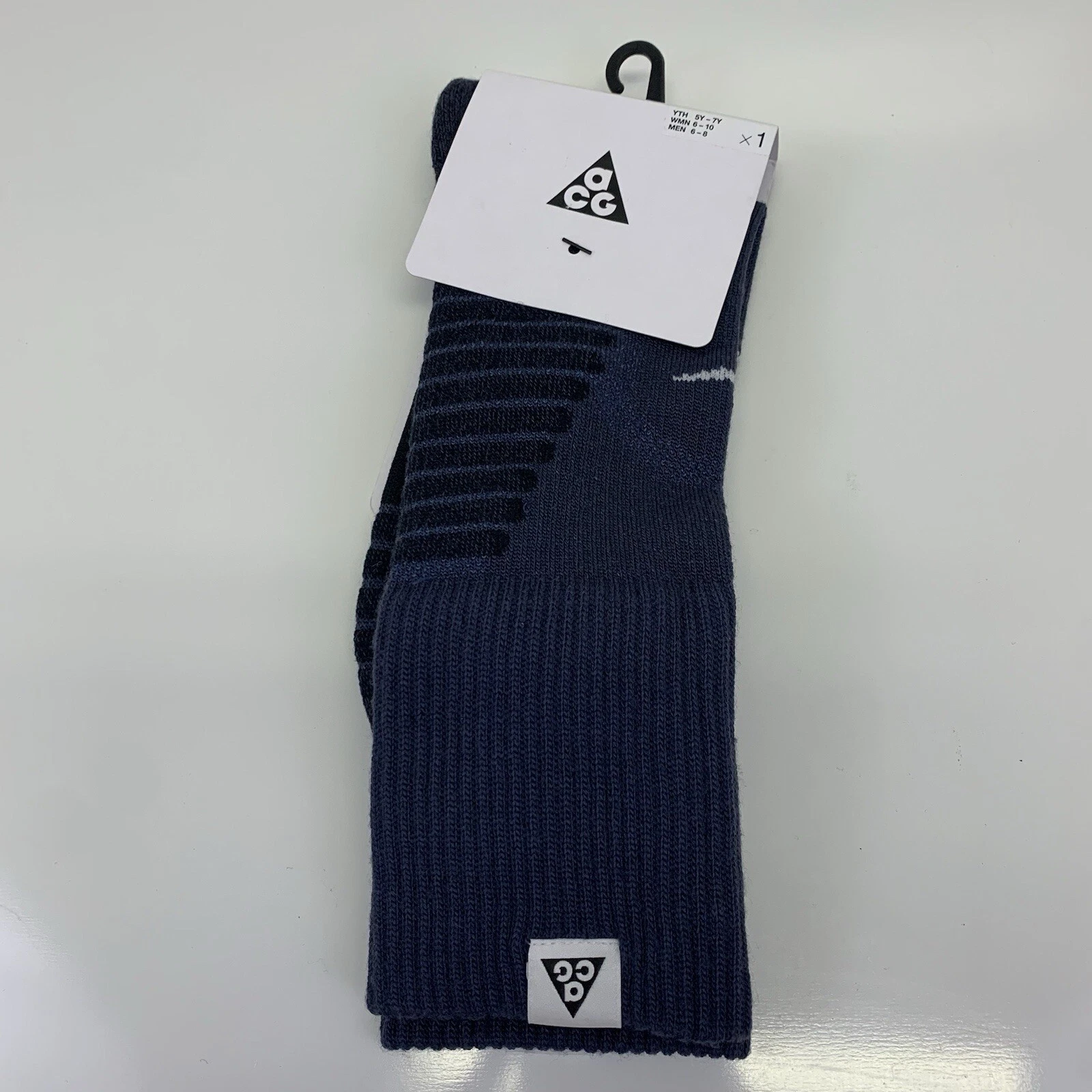 New Nike ACG Outdoor Crew Socks Mens Medium sz 6-8 DV5465-001