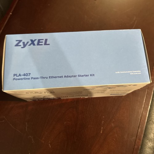 ZyXEL - Powerline Adapter (200 Mbps/PLA-407 ) Pass-Thru Ethernet Adapter Kit - Picture 2 of 12