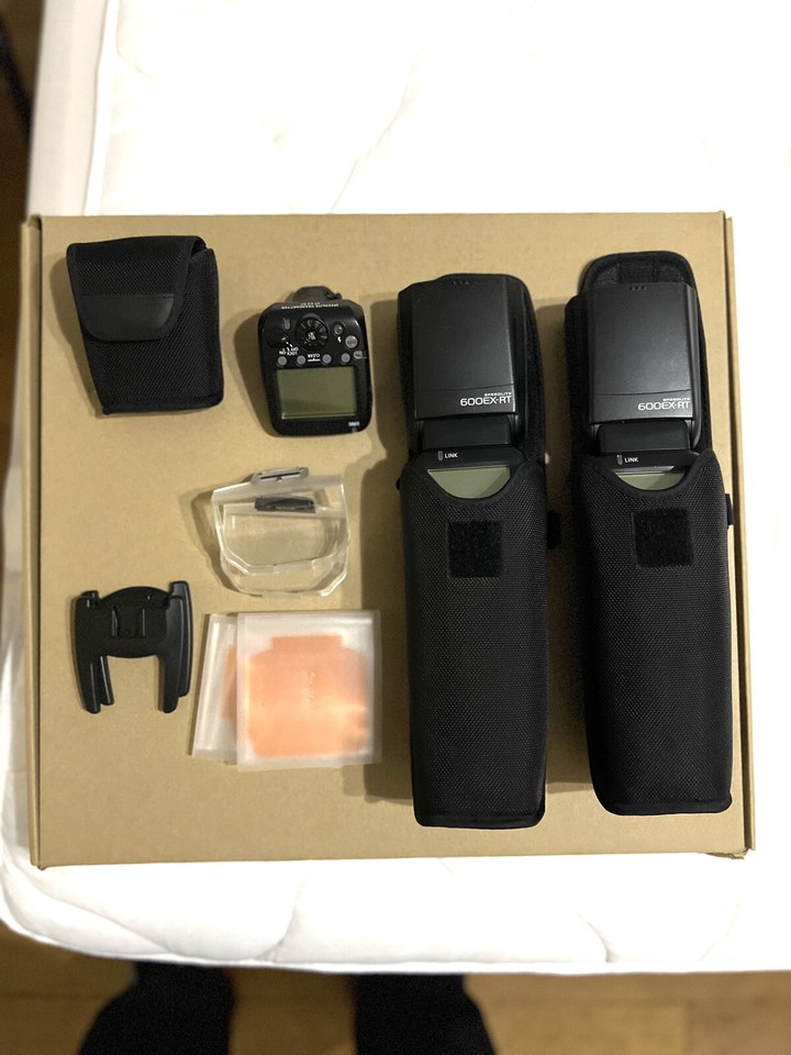 2 Canon 600EXRT Speedlites & STE3RT Wireless Controller 13803142471