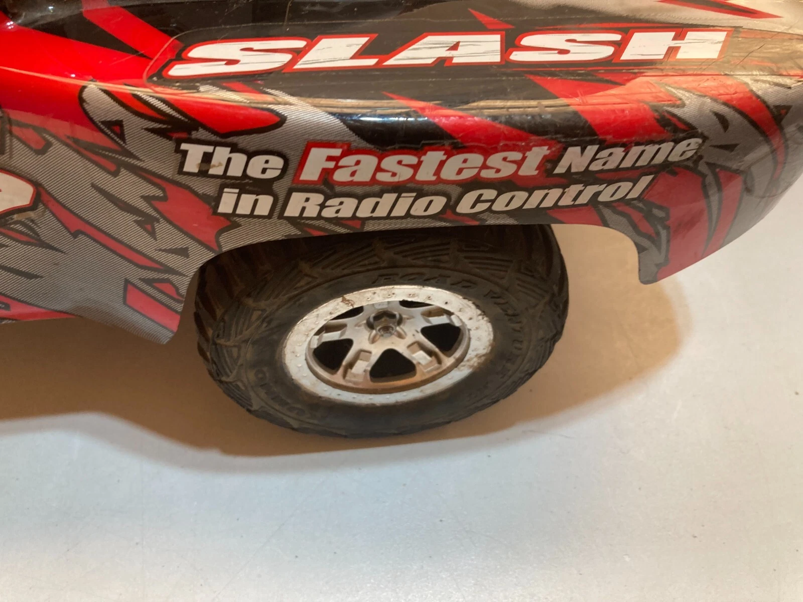 traxxas short course racing carro de controle remoto leia 
