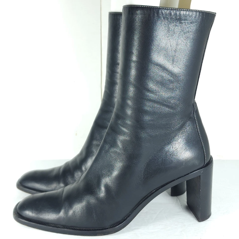 Gucci Women's US7-7,5C EU38 Black Leather Side Zipper Heeld Square Toe Boots - Image 2 of 4