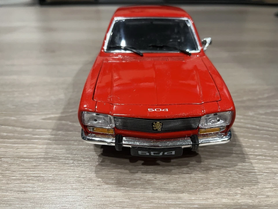 Peugeot 504 Berline Welly  1:18 - Photo 2/4