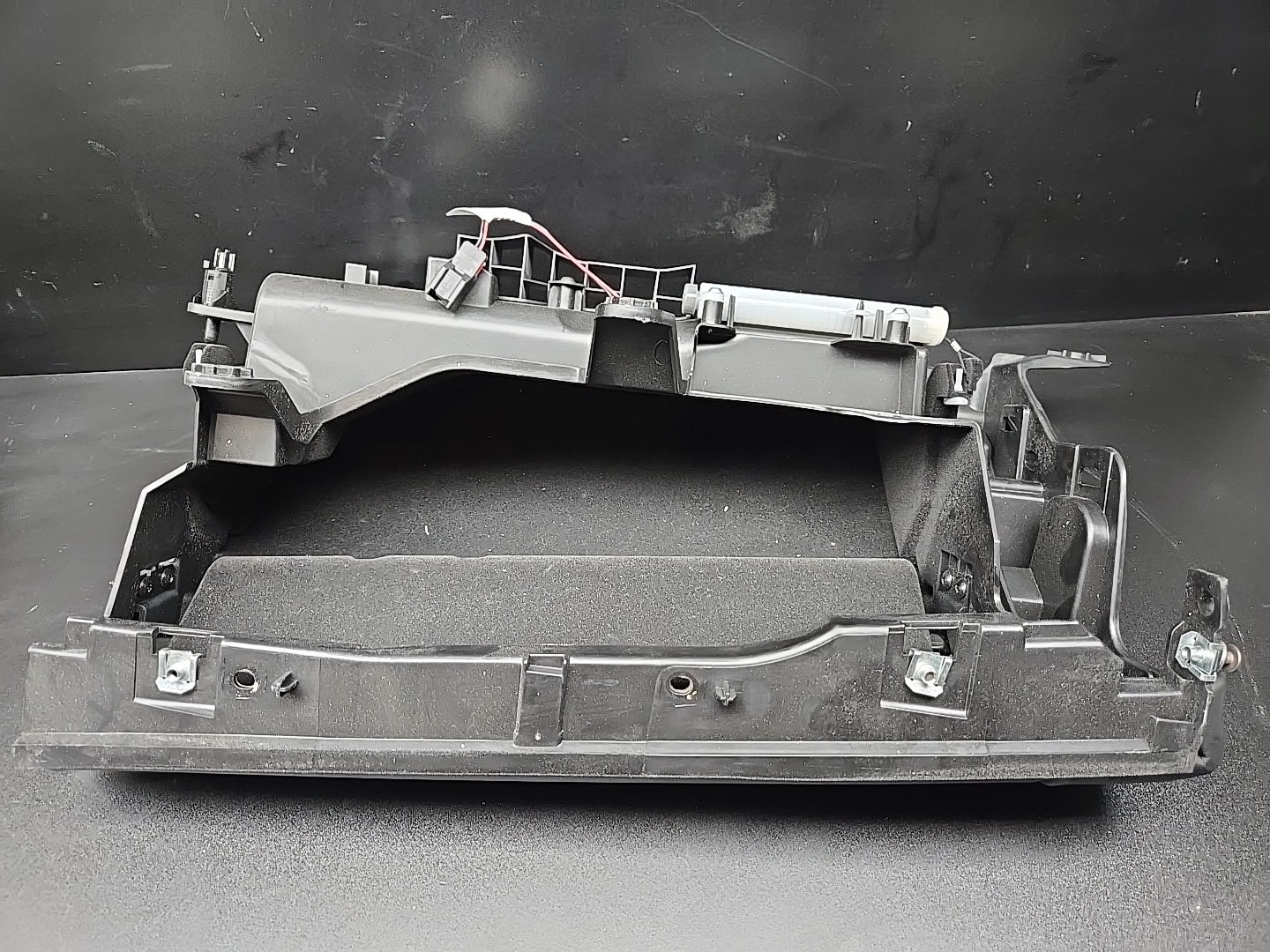 14-17 Maserati Ghibli Dashboard Glovebox Glove Box Storage Compartment Oem