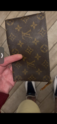 louis vuitton pouch pochette